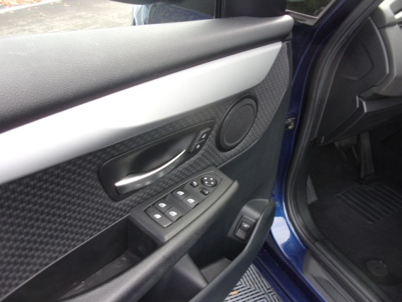 BMW S&eacute;rie 2 active tourer BMW S&eacute;rie 2 Active Tourer 218d 150ch Lounge A-005.jpg